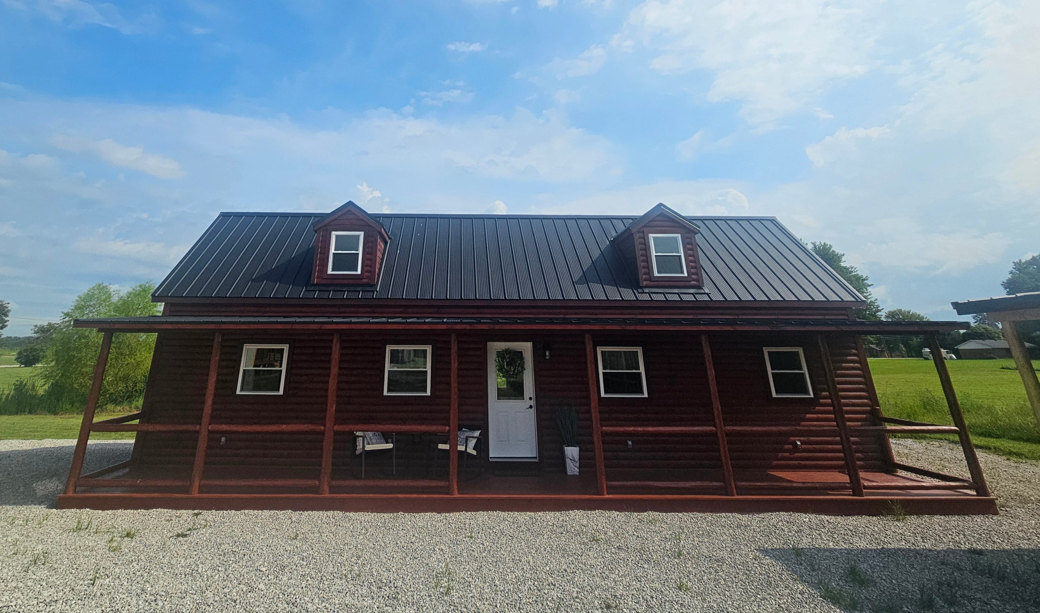 MODERN BIG BERTHA 3.0 (3 BED 2 BATH)