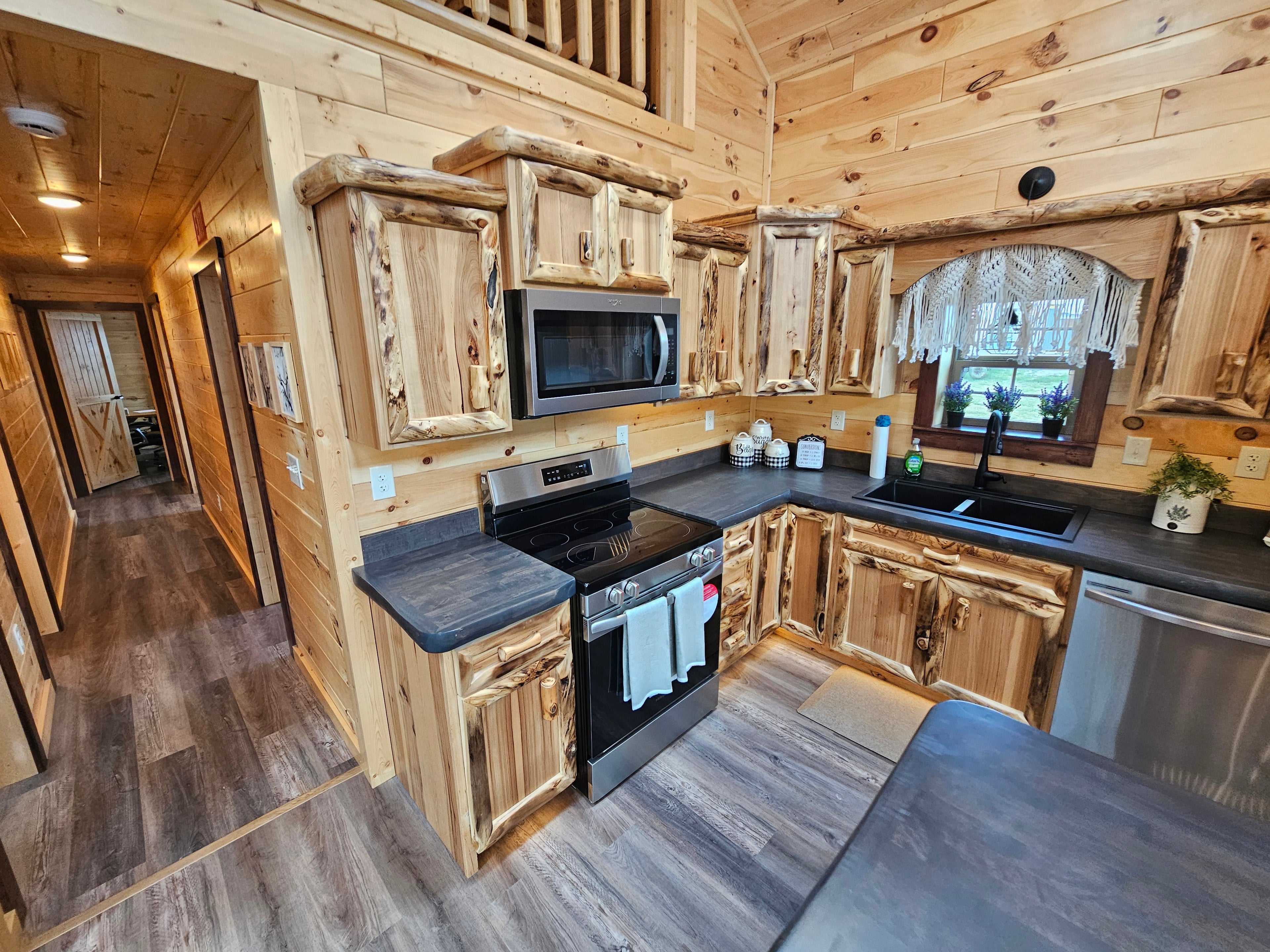 APPALACHIAN CABIN  (Shipping and Set up based on the location of your state)
