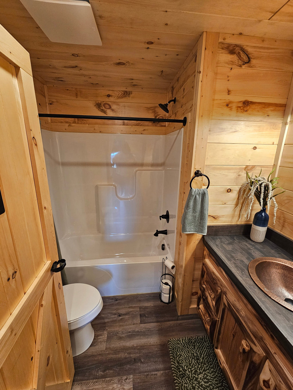 APPALACHIAN CABIN  (Shipping and Set up based on the location of your state)
