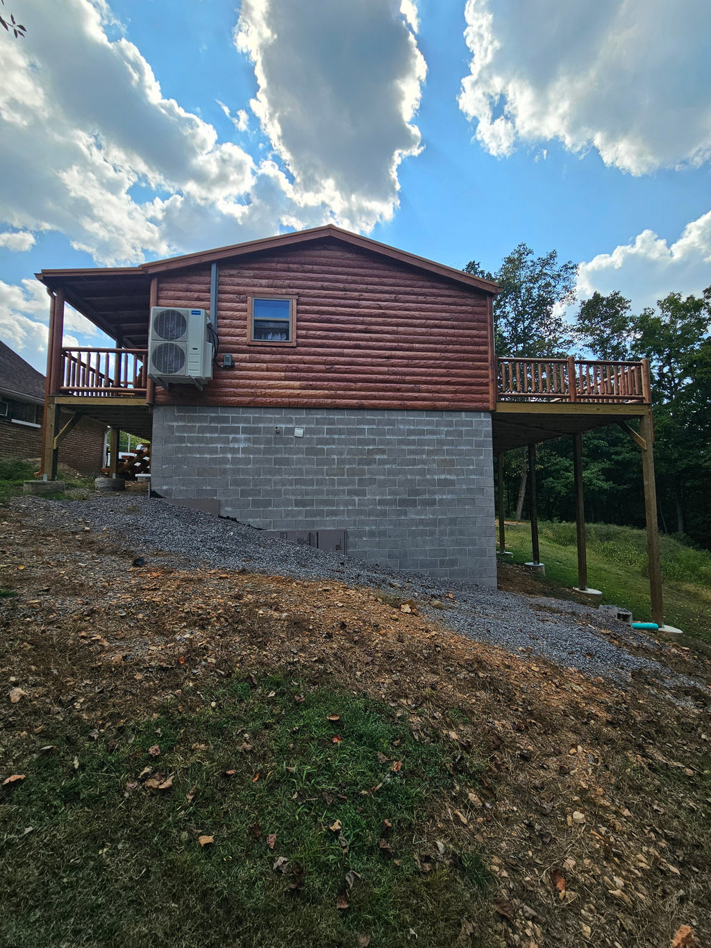 The Craftsman Cabin (2 bed 2 bath, 2 bed 1 bath or 1 bed 1 bath options)