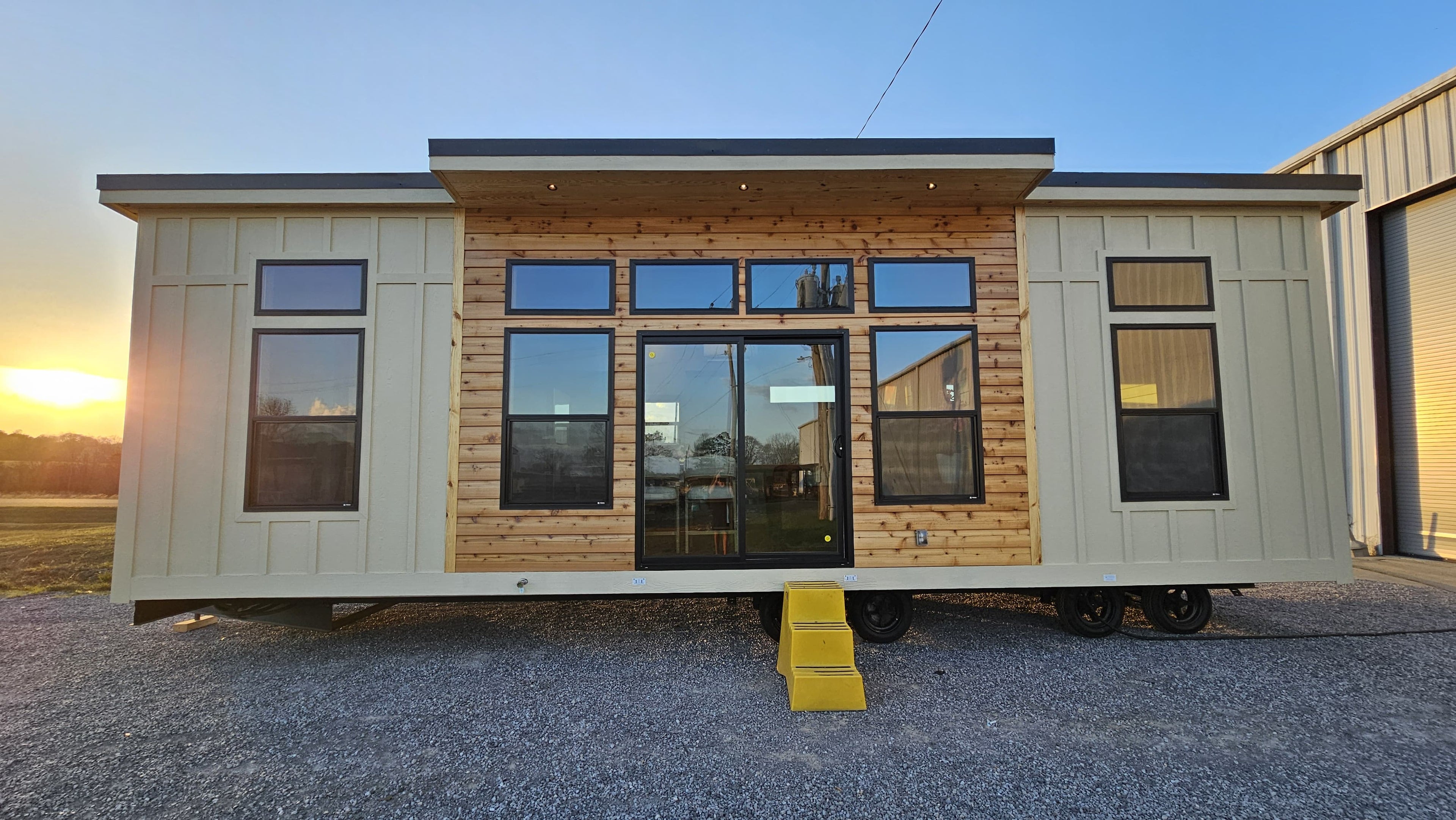 The Meridian Mono – Modern Park Model RV with Monoslope Design (1 IN STOCK!)
