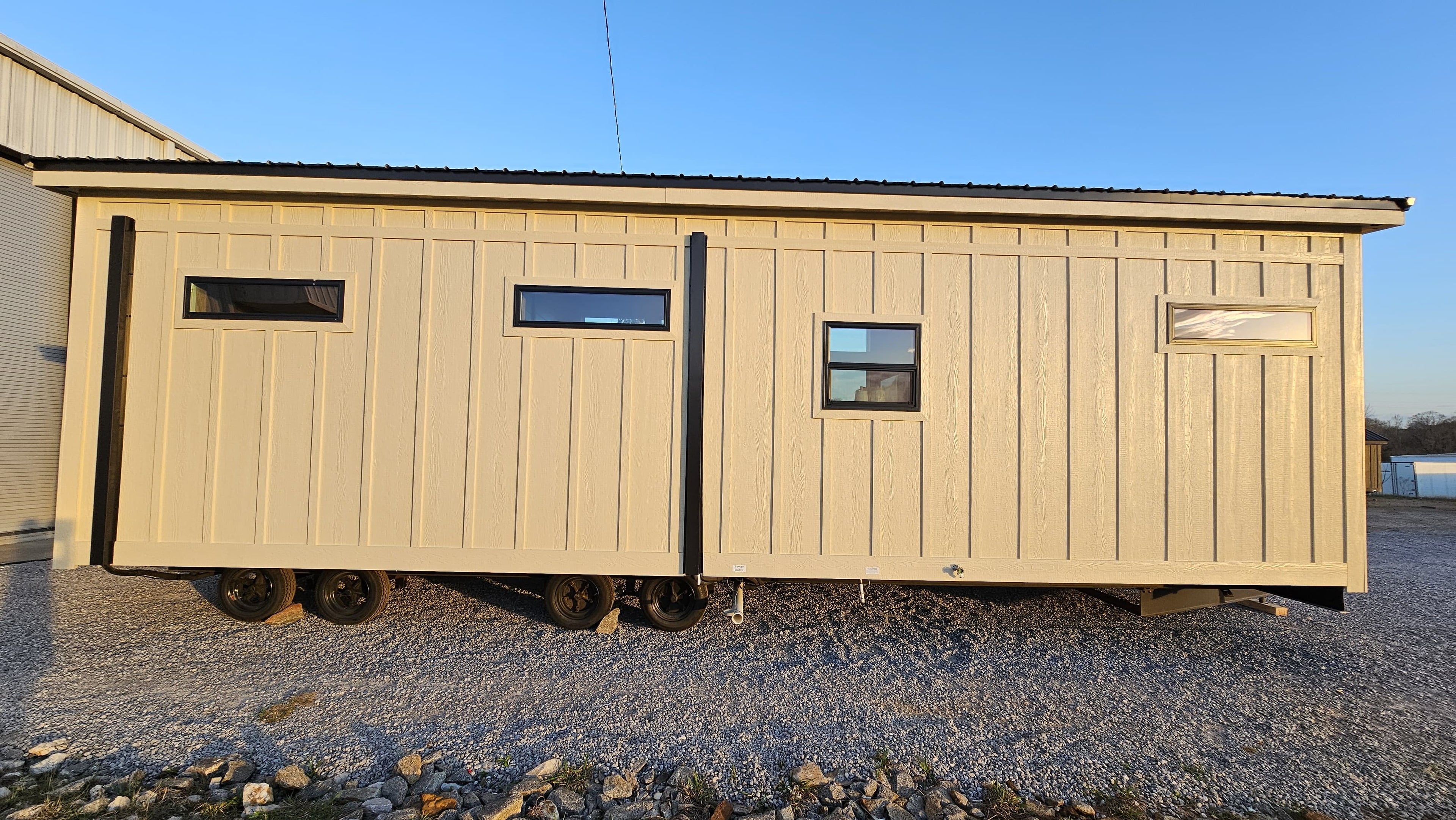 The Meridian Mono – Modern Park Model RV with Monoslope Design (1 IN STOCK!)