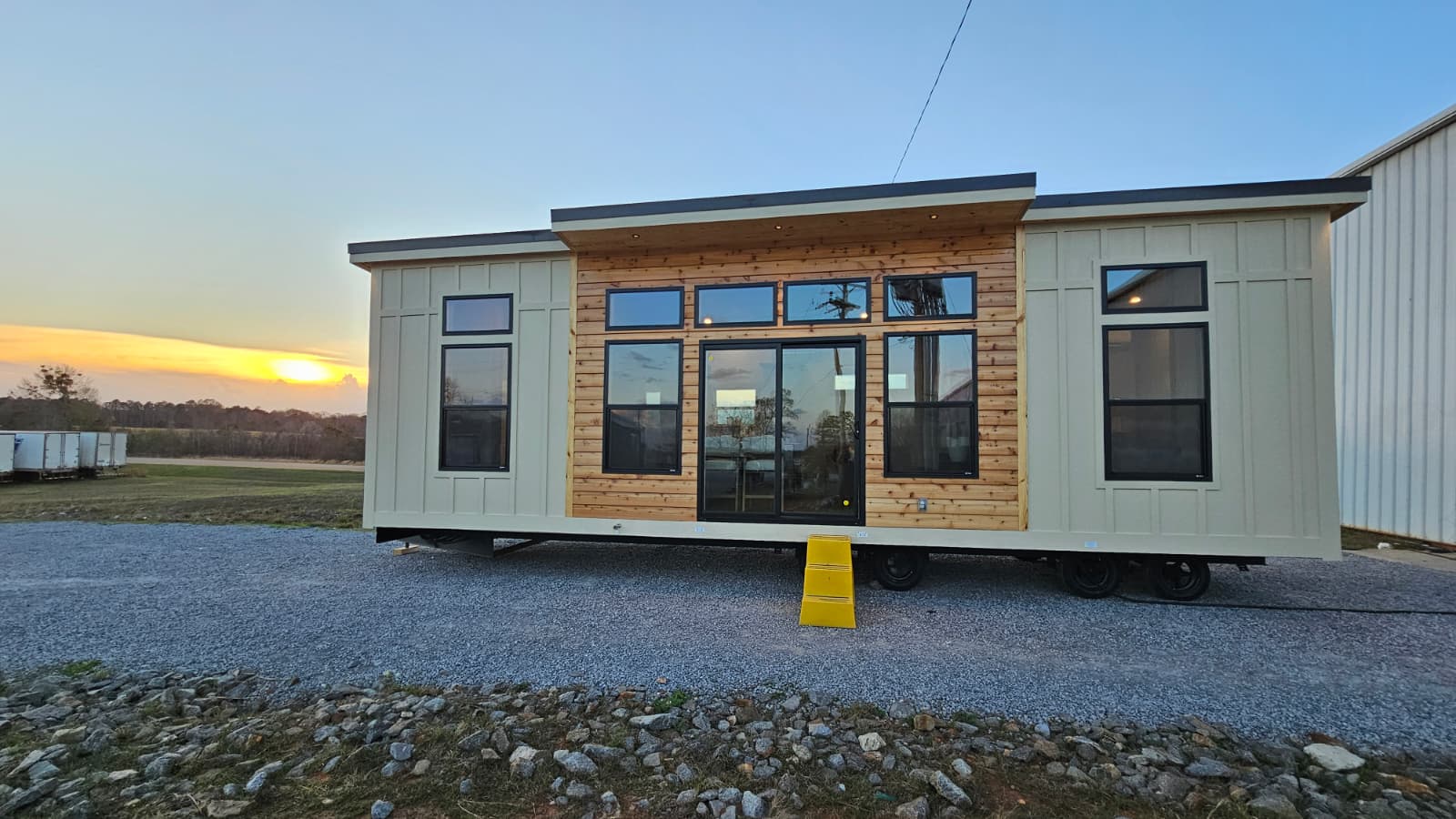 The Meridian Mono – Modern Park Model RV with Monoslope Design (1 IN STOCK!)