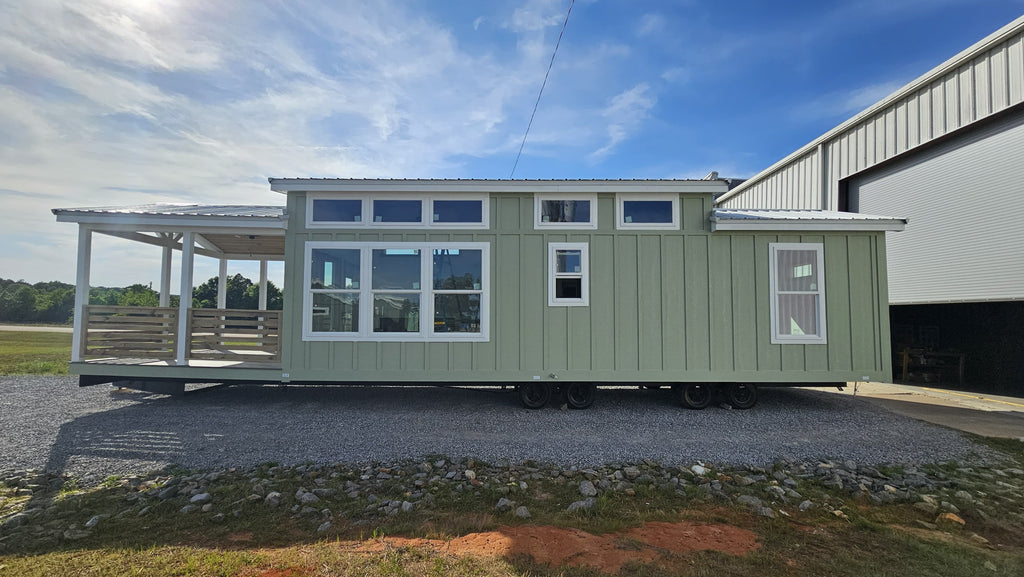 The Drift Evergreen – Modern Park Model with Loft & Bunk Room (1 IN STOCK!)