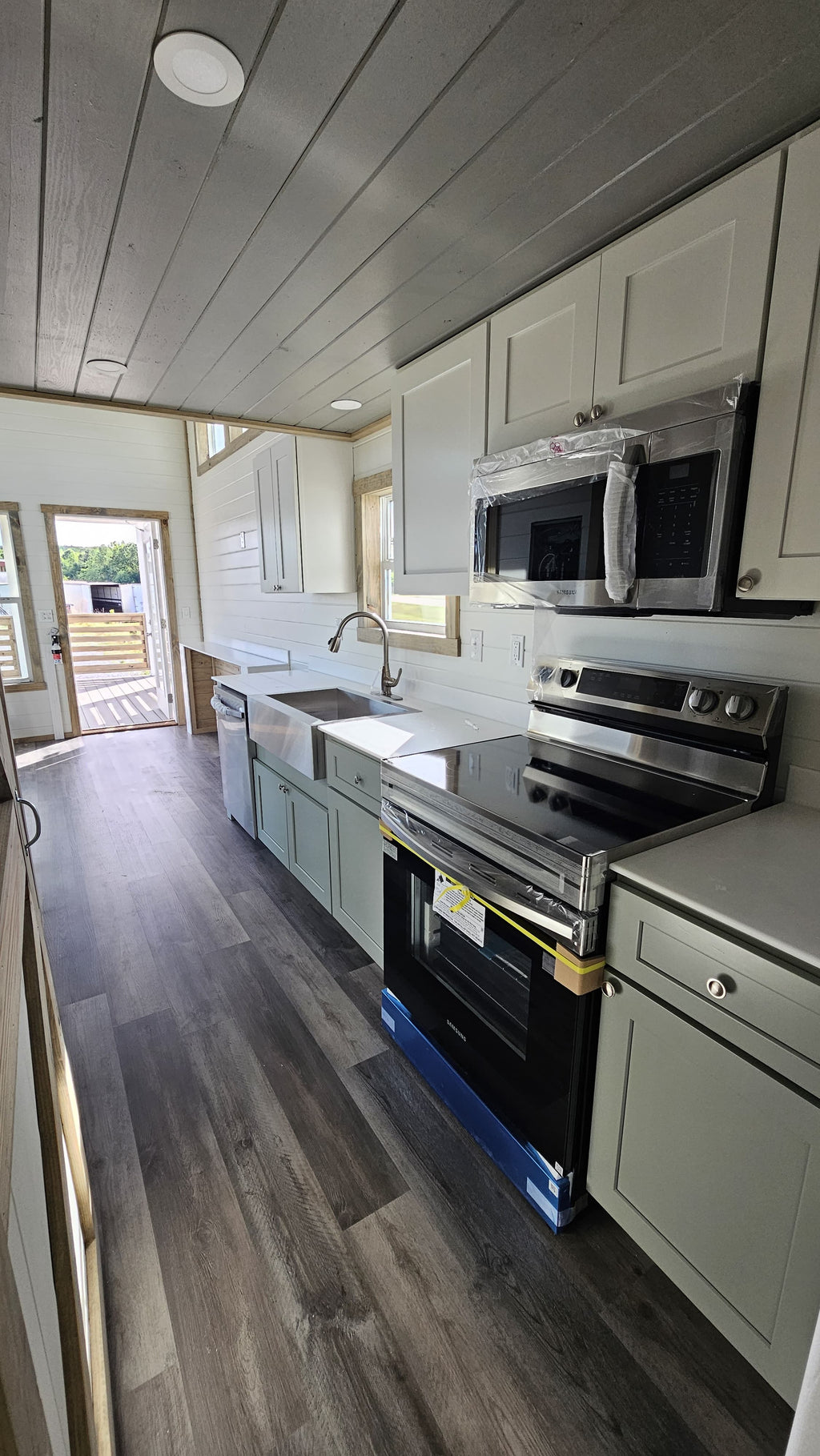 The Drift Evergreen – Modern Park Model with Loft & Bunk Room (1 IN STOCK!)