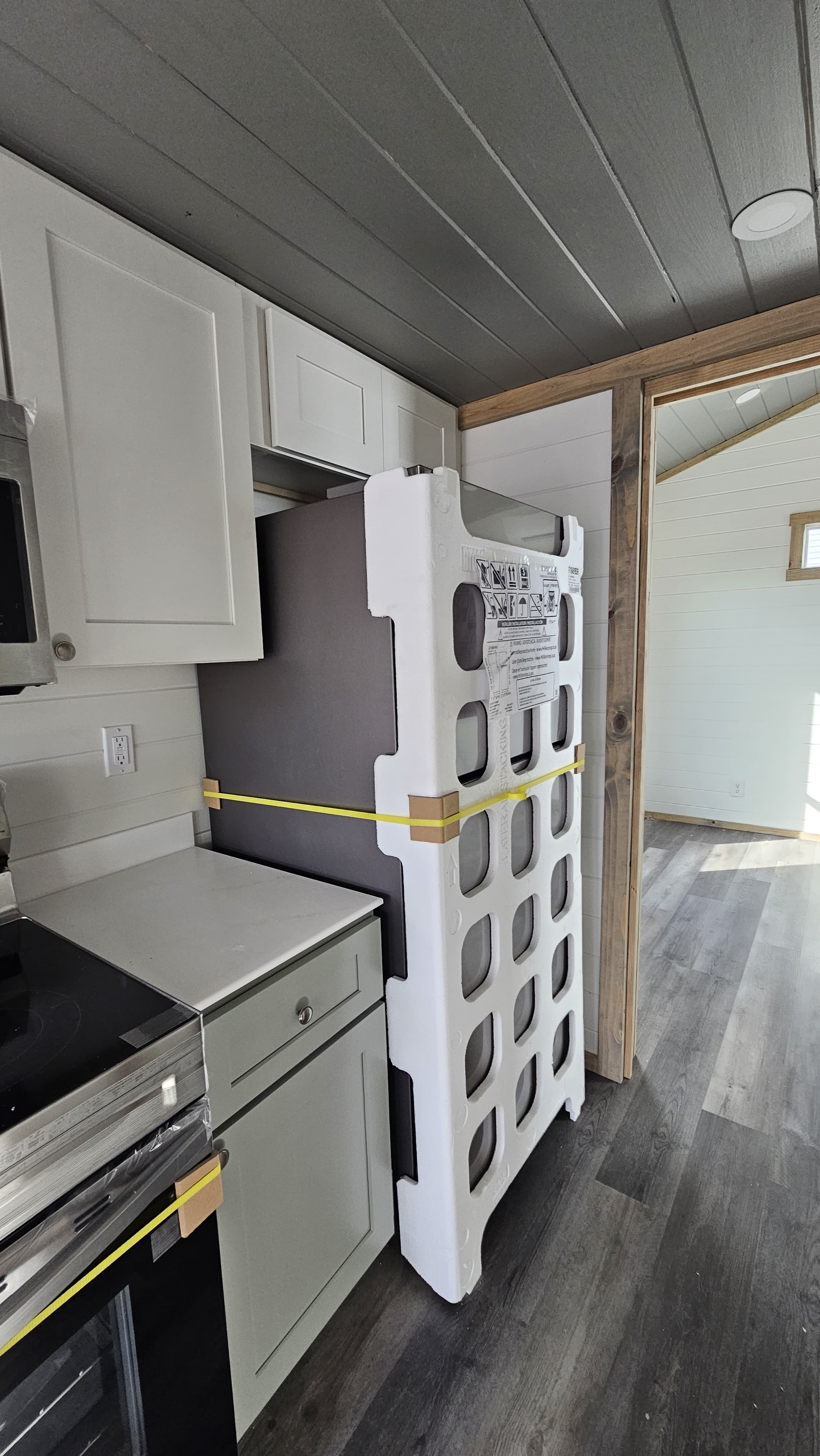 The Drift Evergreen – Modern Park Model with Loft & Bunk Room (1 IN STOCK!)