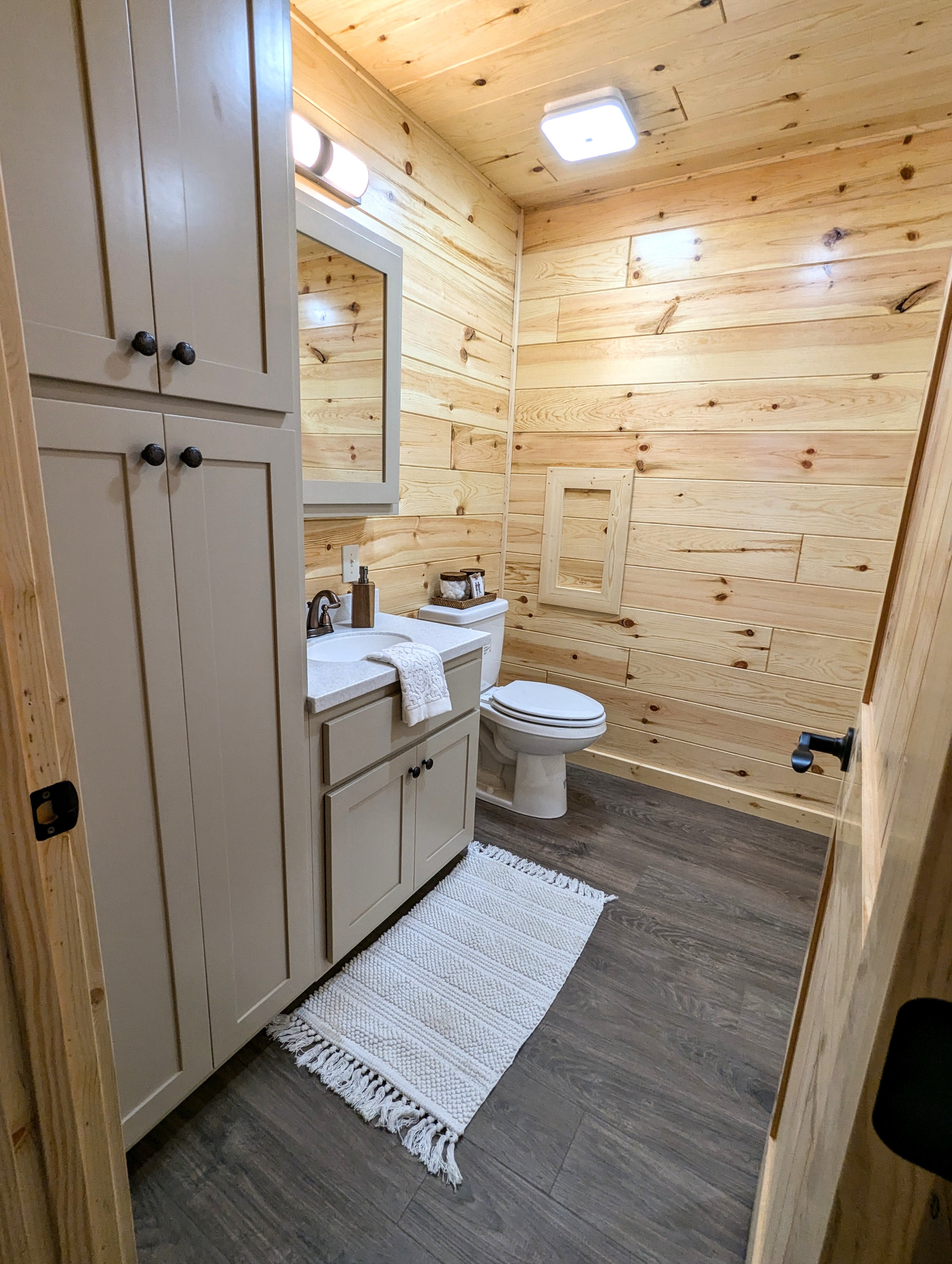 The Gatlinburg Lodge Cabin