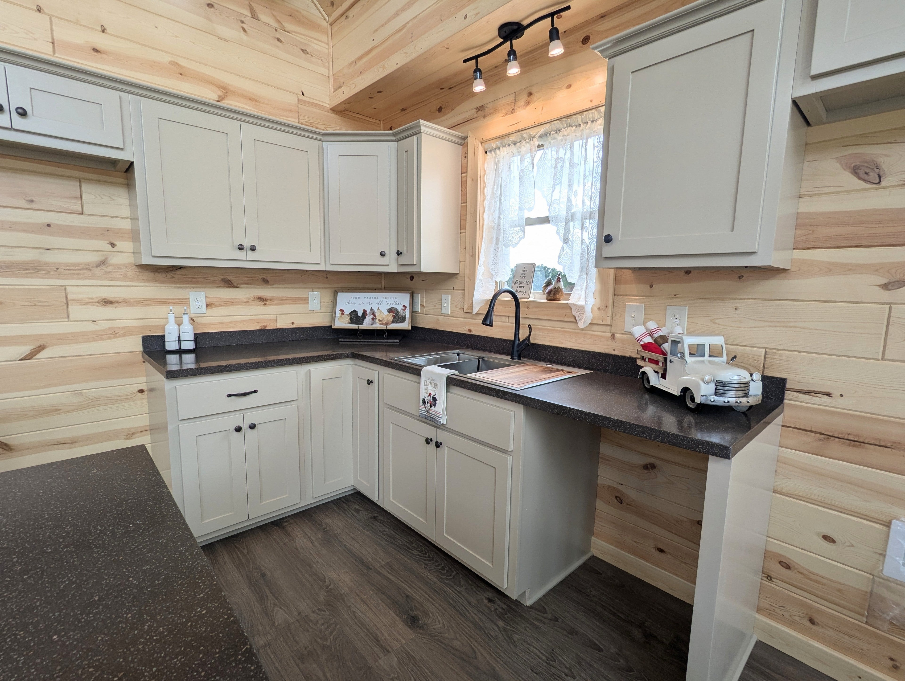 The Gatlinburg Lodge Cabin