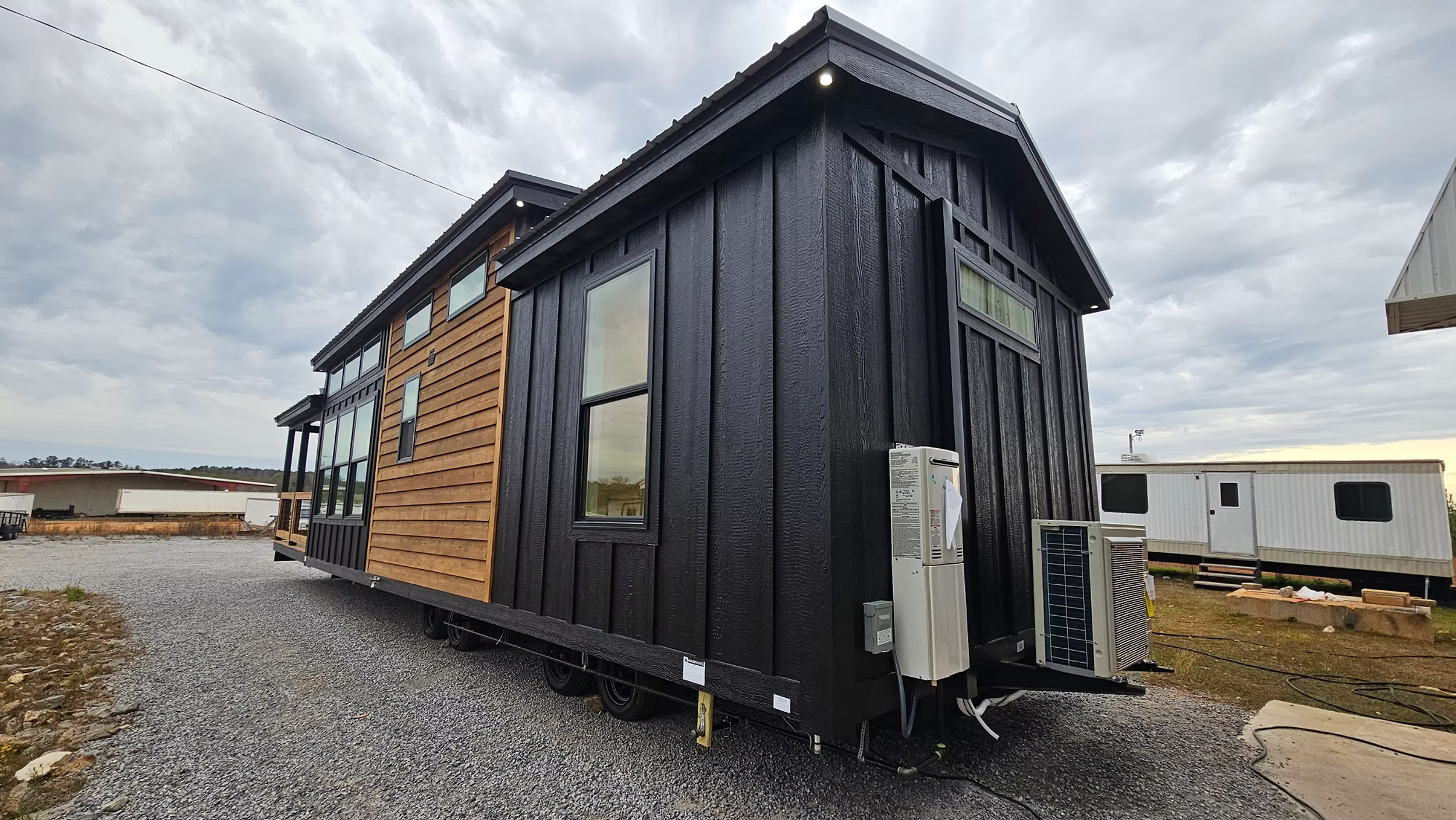The Driftwood Loft – Modern Park Model with Loft & Bunk Room