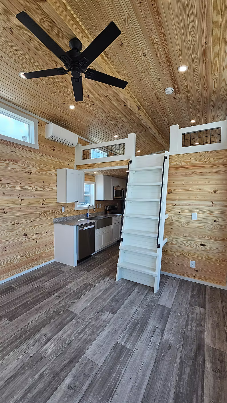 The Drift Haven – Modern Park Model with Loft & Bunk Room