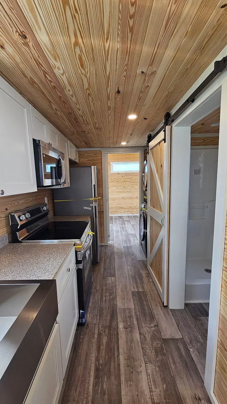 The Drift Haven – Modern Park Model with Loft & Bunk Room