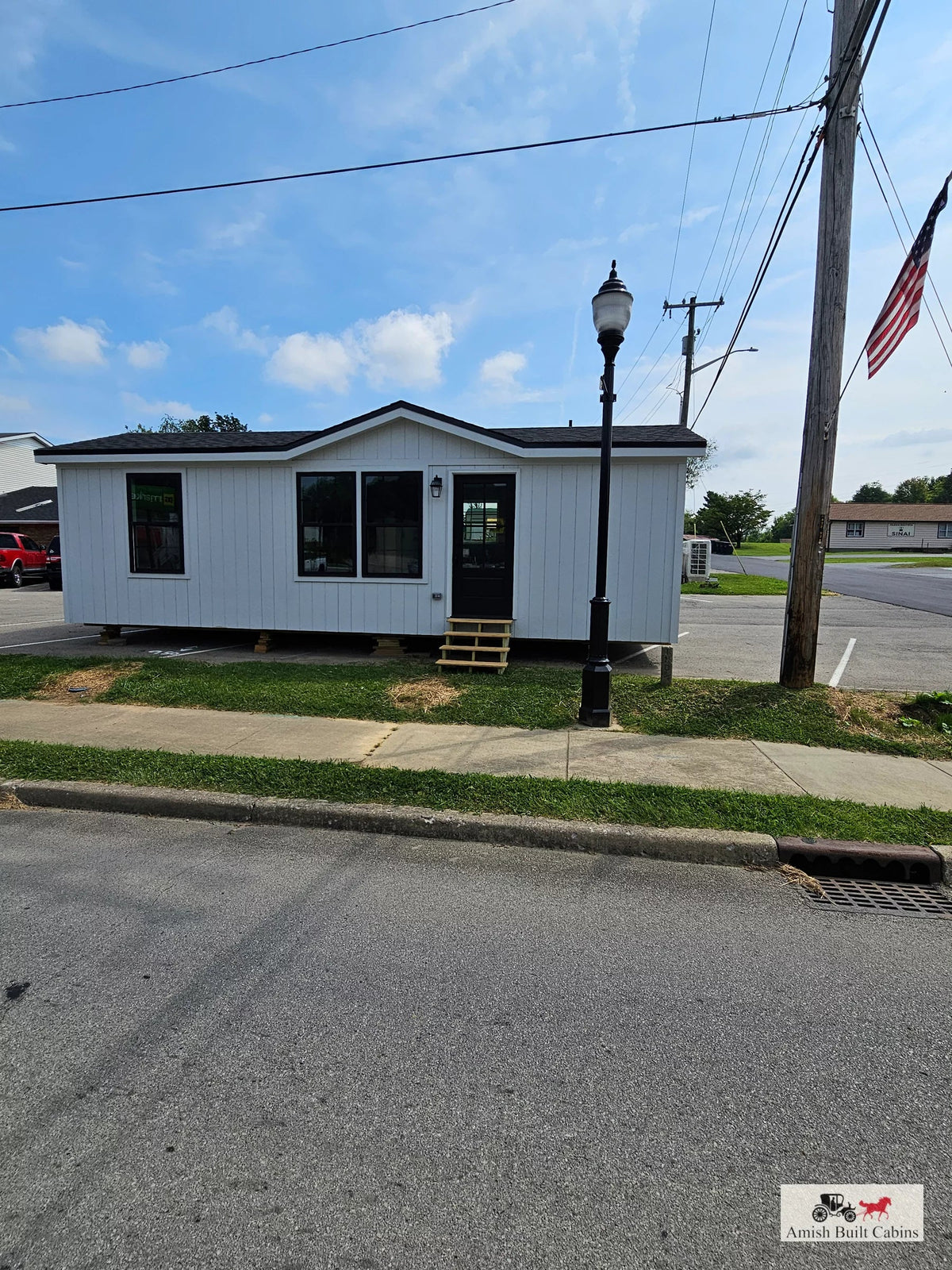 The Snow White Cottage (1 bed 1 bath or 2 bed 1 bath options)