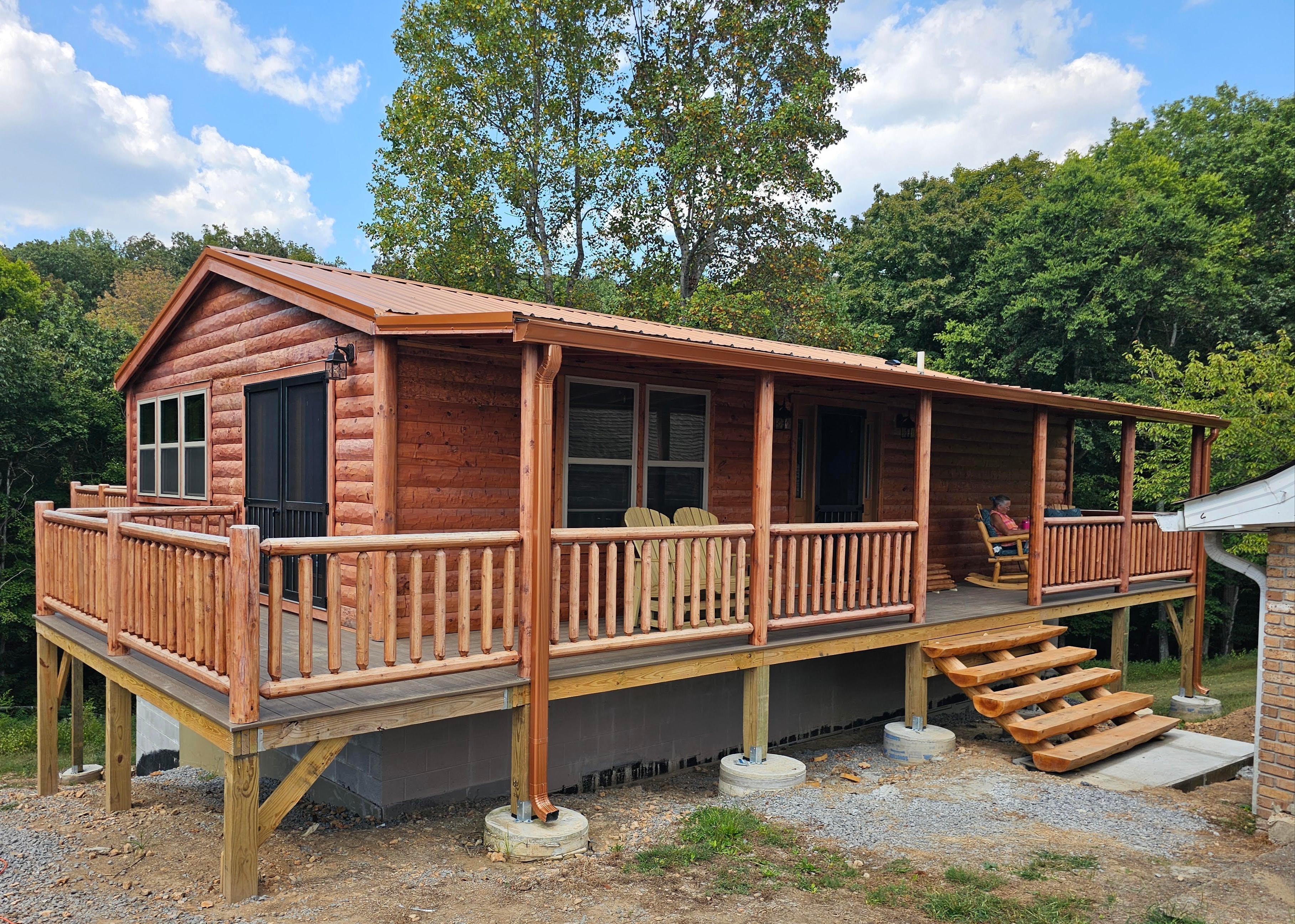 The Craftsman Cabin (2 bed 2 bath, 2 bed 1 bath or 1 bed 1 bath options)